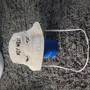 🦈Infant/Toddler Bucket Hat With Chin Strap🐋